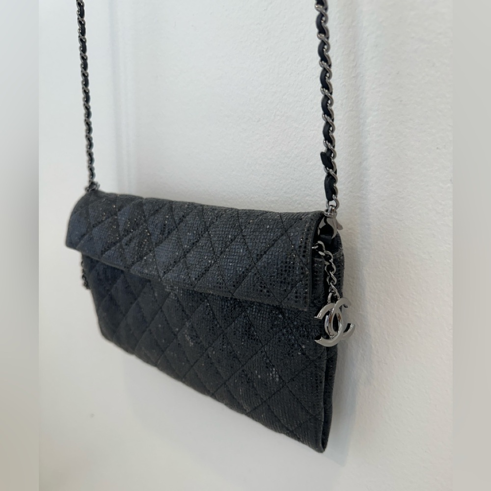 Chanel Vintage metallic Black Quilted crossbody bag
